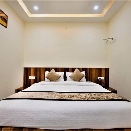 Hotel Ravi Residency Bharatpur Esterno foto