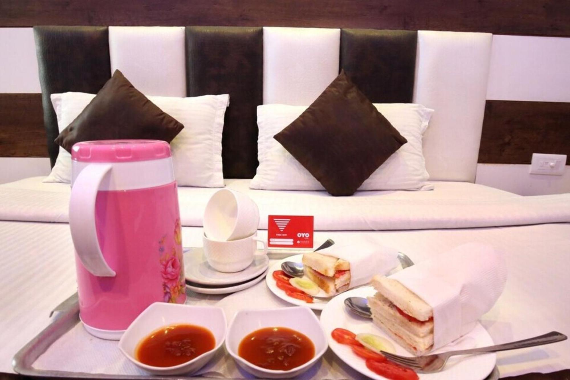 Hotel Ravi Residency Bharatpur Esterno foto