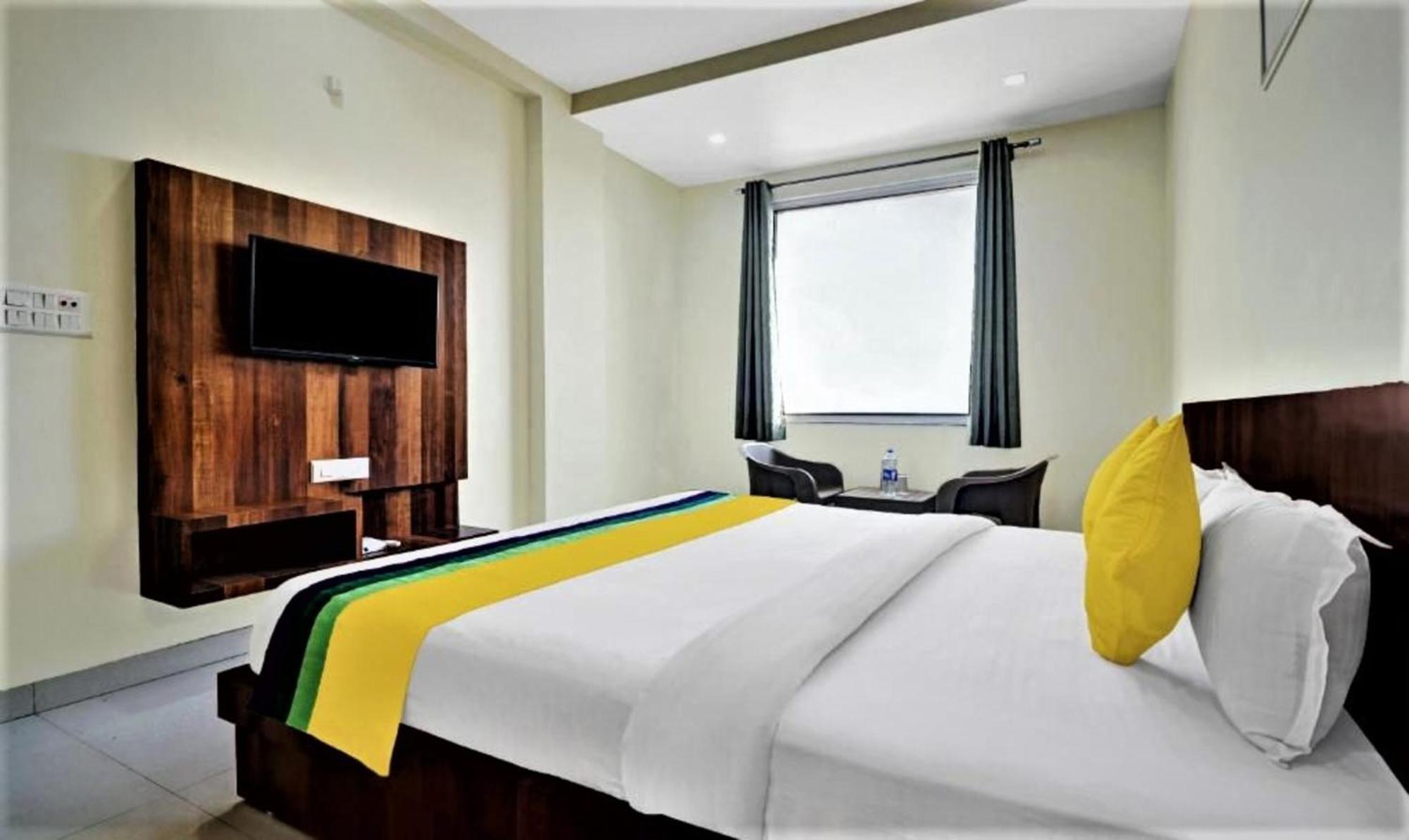 Hotel Ravi Residency Bharatpur Esterno foto