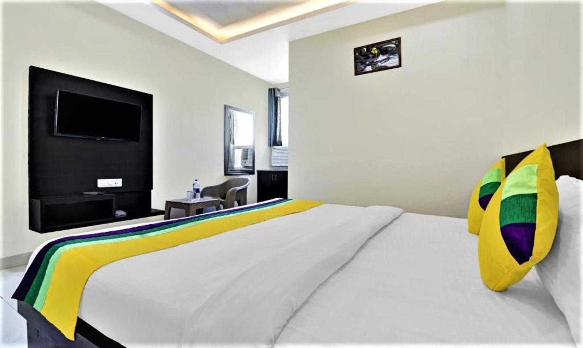 Hotel Ravi Residency Bharatpur Esterno foto