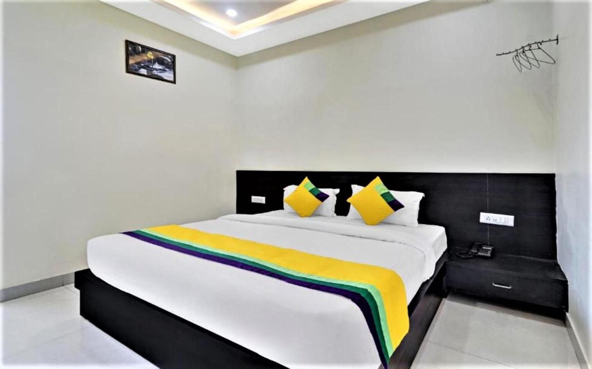 Hotel Ravi Residency Bharatpur Esterno foto